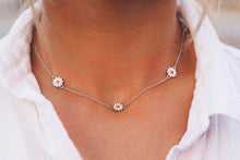 Load image into Gallery viewer, Daisy Choker