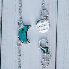 Load image into Gallery viewer, Crescent Moon Necklace
