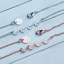 Load image into Gallery viewer, Delicate Wave Necklace