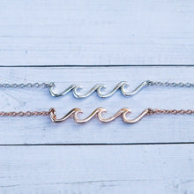 Load image into Gallery viewer, Delicate Wave Necklace