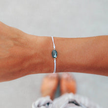 Load image into Gallery viewer, Oval Labradorite Bracelet