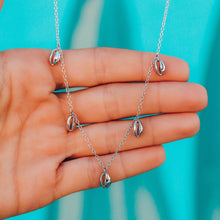 Load image into Gallery viewer, Cowrie Choker
