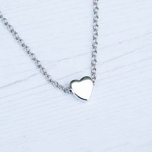 Load image into Gallery viewer, Floating Heart Choker
